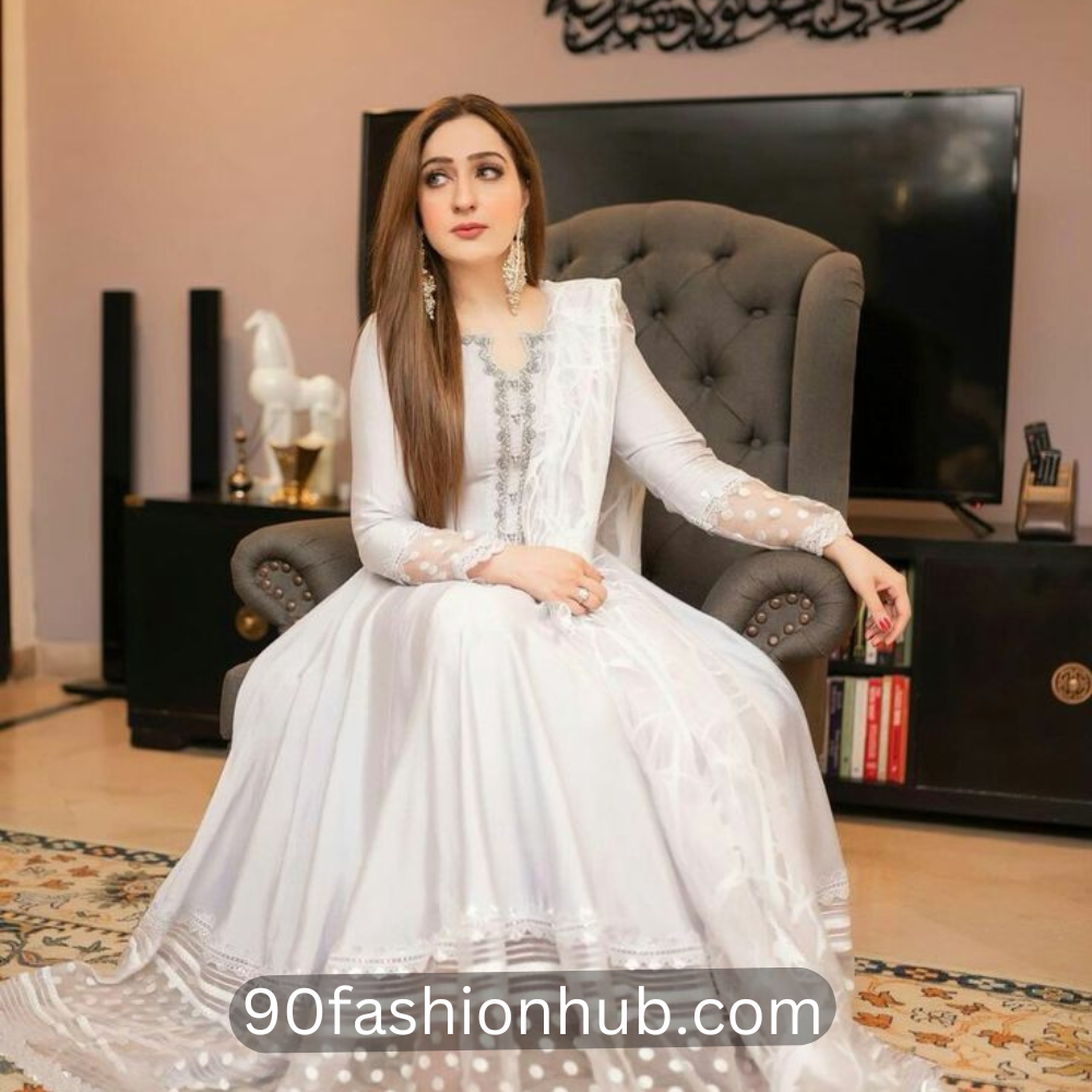 90fashionhub.com - 2025-01-22T141804.632