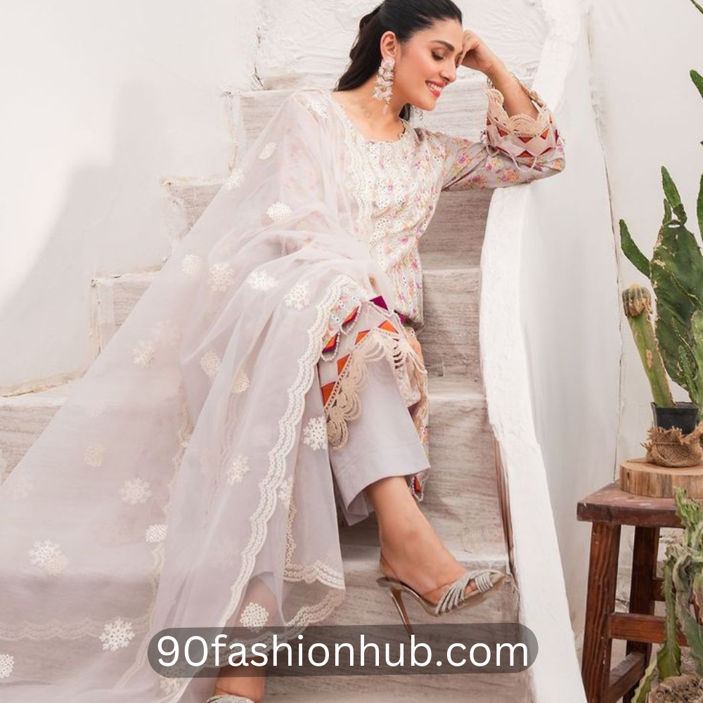 90fashionhub.com - 2025-01-22T142528.230